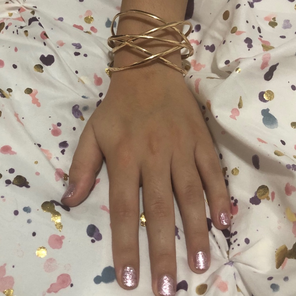 NEW ✨Metallic Braided Wide Cuff Bracelet - Picture 4 of 6